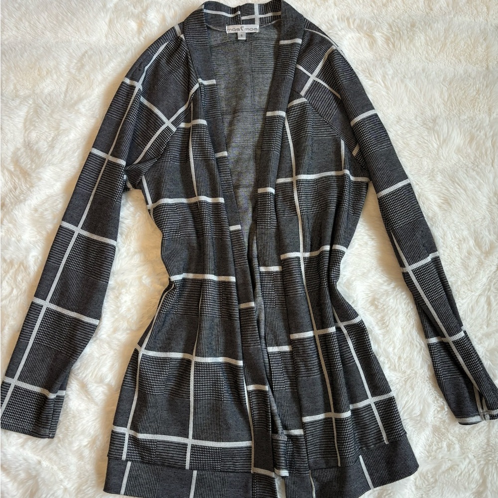 Moa Moa Gray and White Cardigan with Relaxed Fit